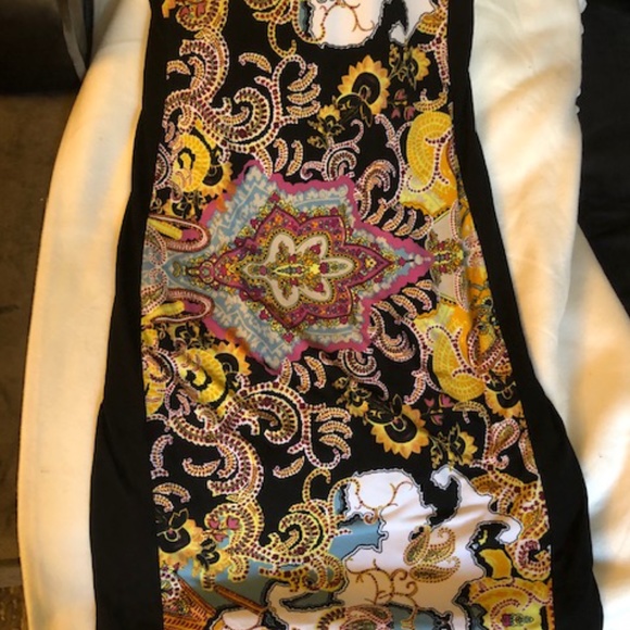 Women's dress - Picture 2 of 4